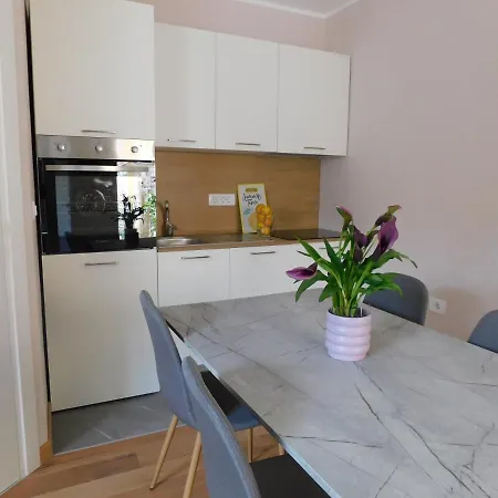 Apartamento Hisa Limoni