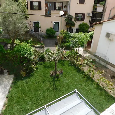 Hisa Limoni Apartamento *